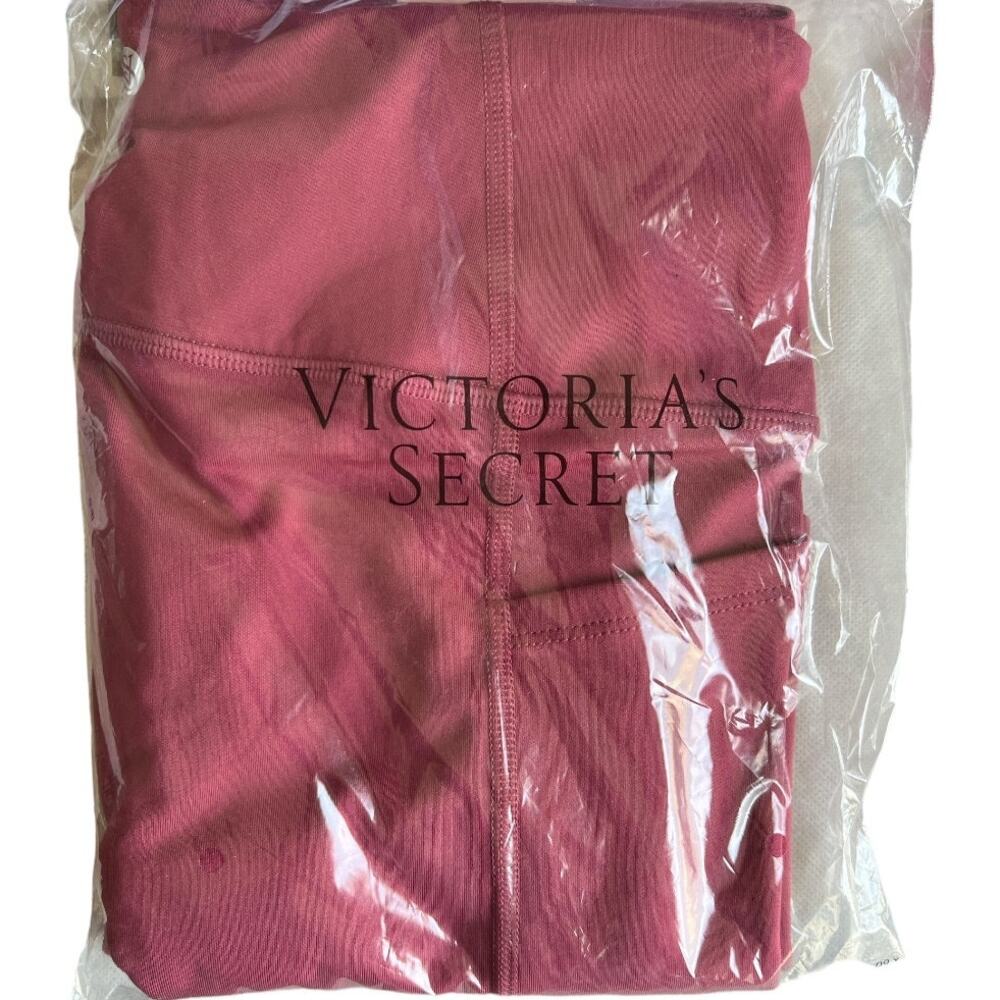 VICTORIA'S SECRET Essential High-Rise Pocket Leg, Large-Short - Picture 8 of 12